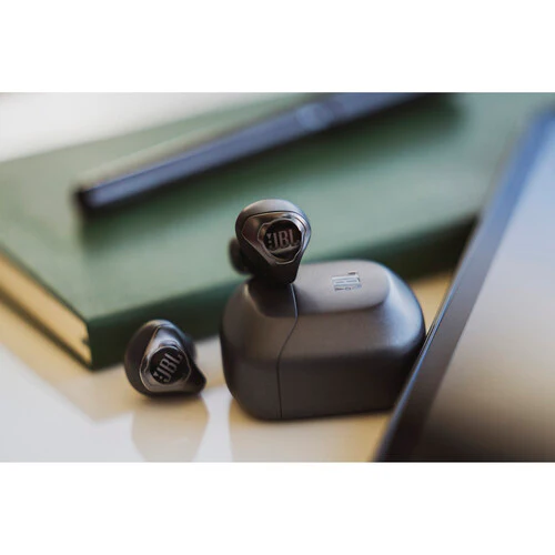 JBL CLUB PRO+ TWS Noise-Canceling True Wireless In-Ear Headphones - Image 3