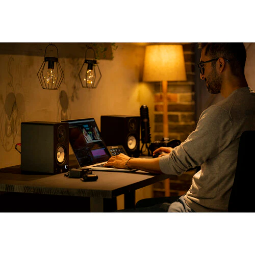 Yamaha HS3 Active 3.5" 2-Way Studio Monitors (Black) - Image 7